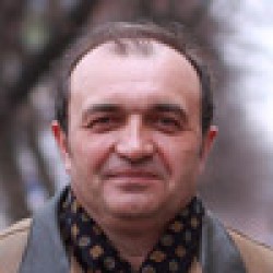 Виктор Шапарь